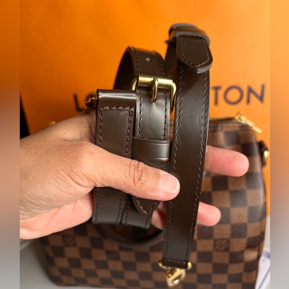 Authentic Louis Vuitton Damier Ebene Canvas Speedy 25 Bandouliere - Picture 8 of 16